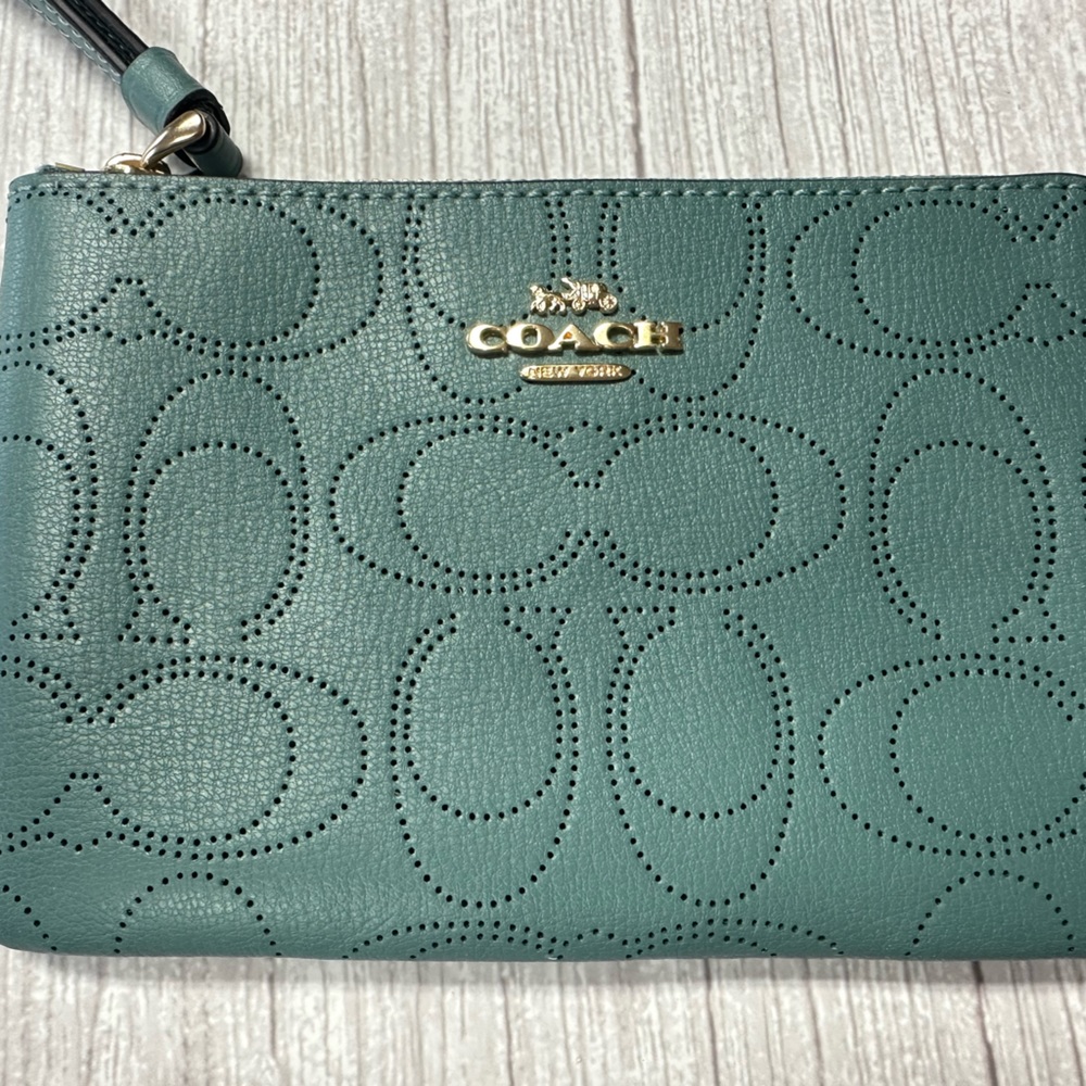 COACH Corner Zip Wristlet In Signature Leather - Picture 3 of 6